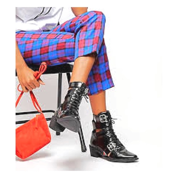 Olivia Ferragamo Booties Black Pointed Toe Lace Up Buckled Straps Size 5.5 - Picture 8 of 8